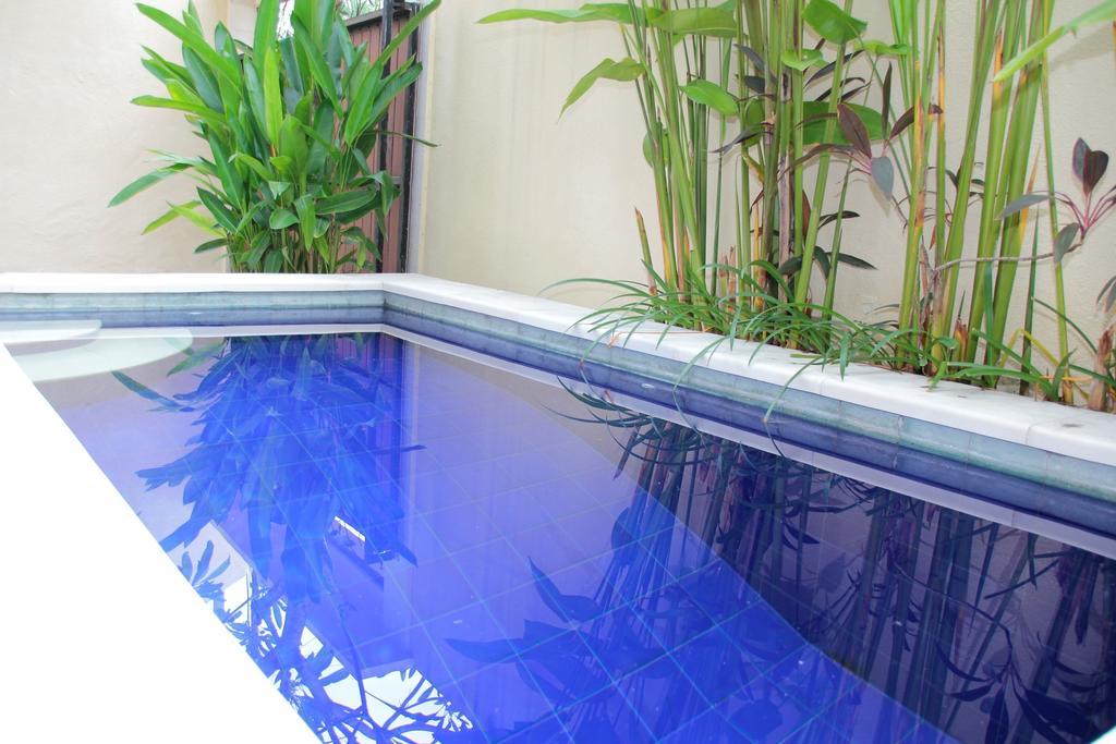 Villa Anyelir Seminyak Zimmer foto